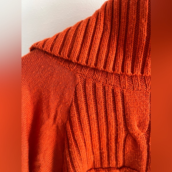 Vintage burnt orange cropped turtleneck. - Picture 3 of 4